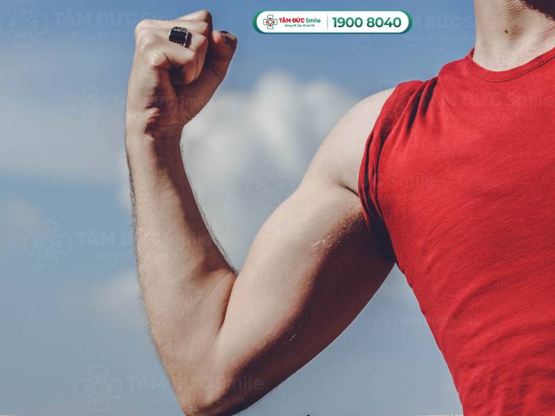 1 nụ cười bằng 10 thang thuốc bổ